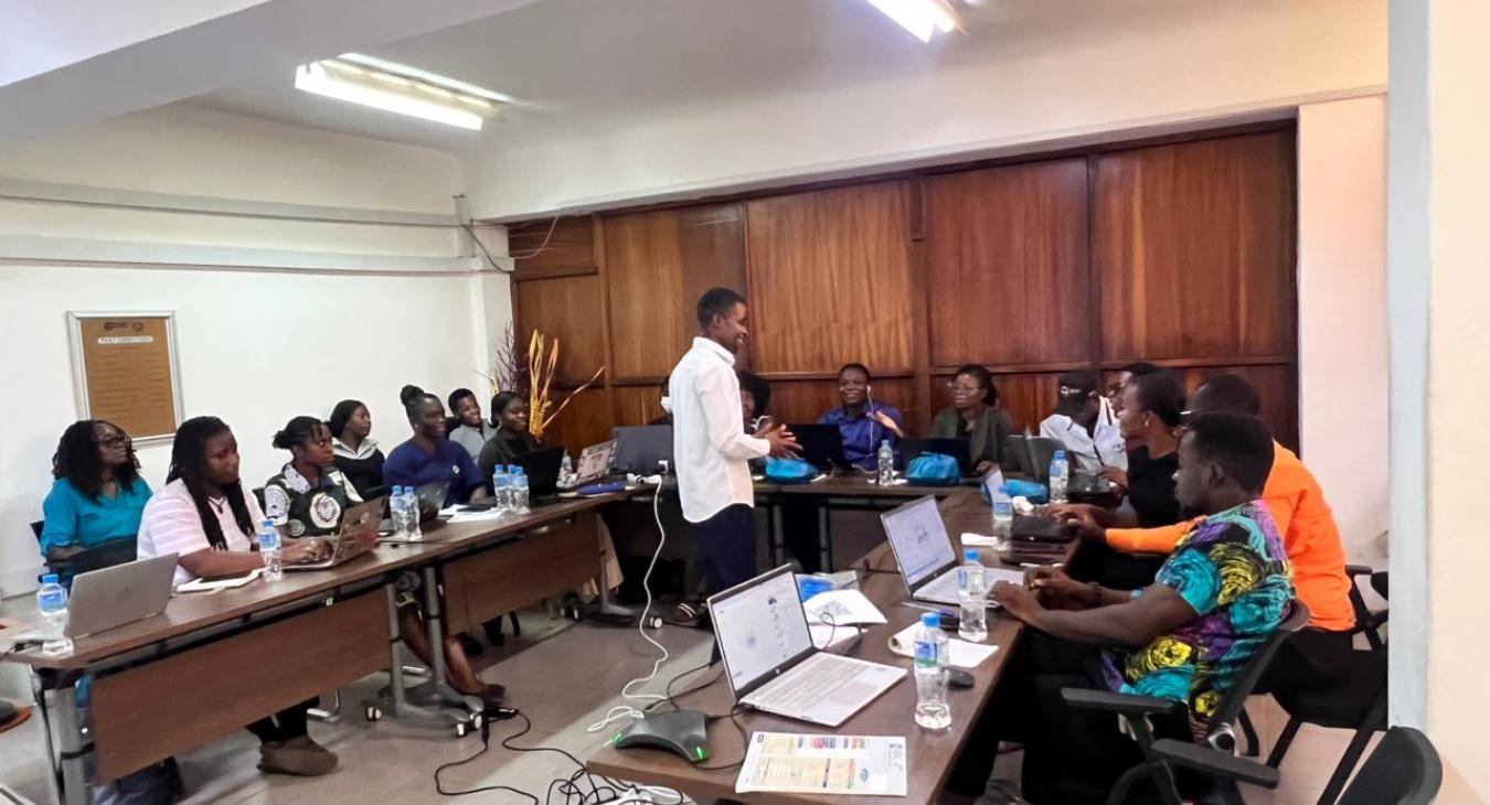 Strengthening Young Researchers’ Communication Skills