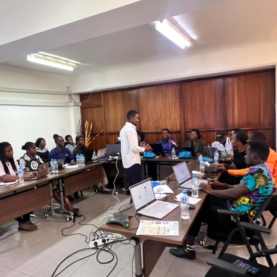 Strengthening Young Researchers’ Communication Skills